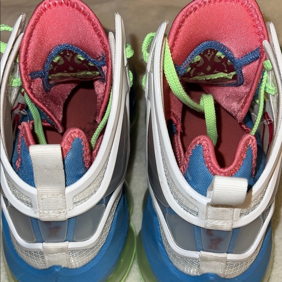 Nike LeBron James Sneakers 19 “Tropical” main image 7